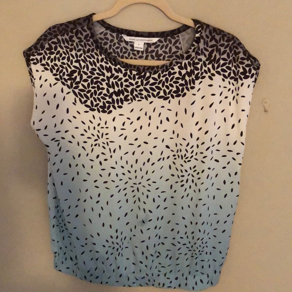 Gorgeous Diane von Furstenberg silk blouse!